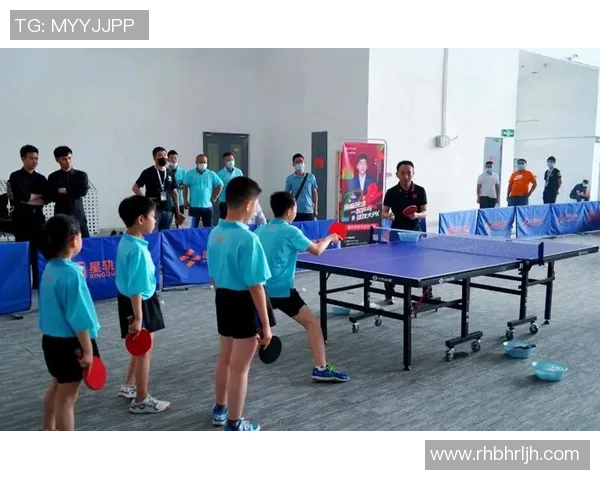 成都乒乓球队的耐力训练与比赛表现探讨聚焦乒乓球运动的持久力与竞技精神 成都乒乓球队的耐力训练与比赛表现探讨聚焦乒乓球运动的持久力与竞技精神
