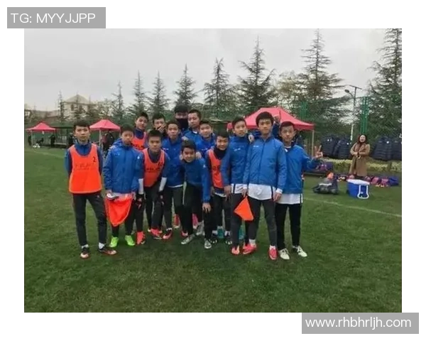 深圳足球队以75分领跑锦标赛积分榜展现强劲实力与夺冠希望